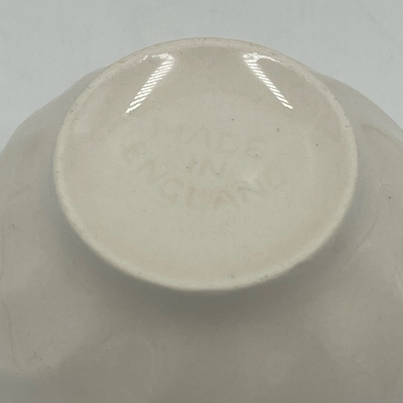 JOHNSON BROTHERS “Merry Christmas”   Set of 4 Coffee/Tea Cups - Made in England - Picture 6 of 16